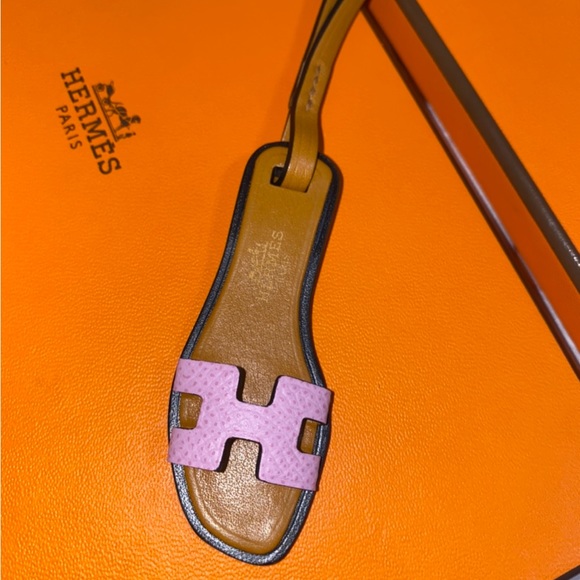 NEW HERMÈS ORAN NANO CHARM PINK - Picture 9 of 16